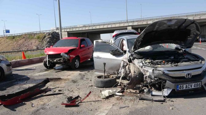 Kayseri’de 4 Araçlı Zincirleme Kaza: 4 Yaralı