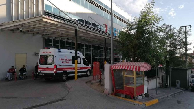 D-100’de Otomobilin Çarptığı Yaya Hastanede Hayatını Kaybetti