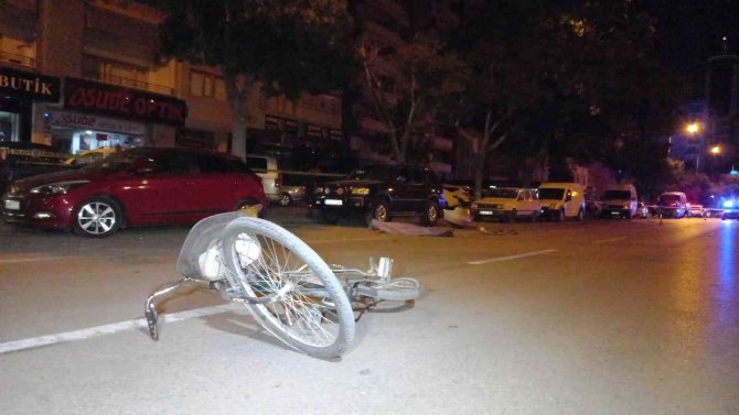 Alkollü Sürücü Bisikletlinin Ölümüne Neden Oldu, 7 Araca Çarptı, Kazayı Fark Etmedi