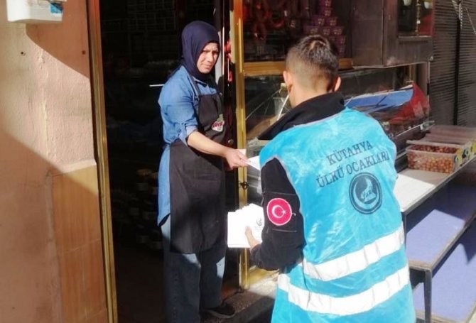 Kütahya Ülkü Ocakları’ndan Esnaflara Siftah Parası Ve Ahilik Duası Dağıtıldı