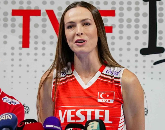 A Milli Kadın Voleybol Takımı, Dünya Şampiyonası Öncesinde Medyayla Buluştu