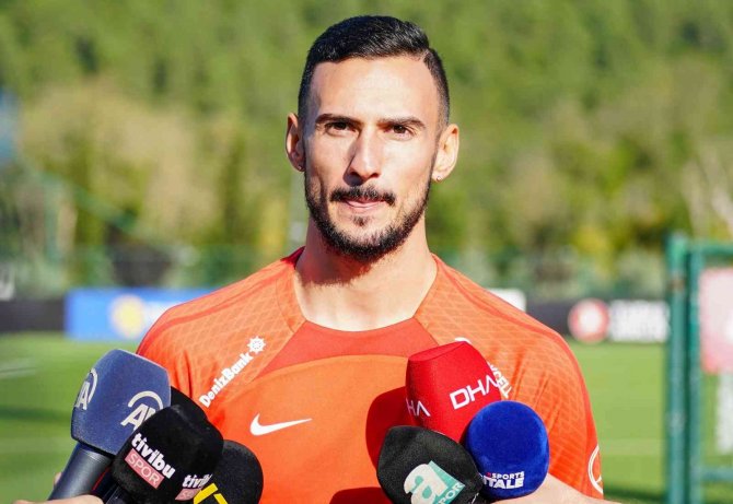 İ̇smail Yüksek: “Hayallerimin Olduğu Yerdeyim”