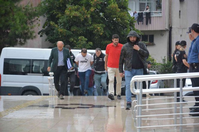 Ordu’da Silahlı Olaylara Karışan 8 Kişi Adliyeye Getirildi