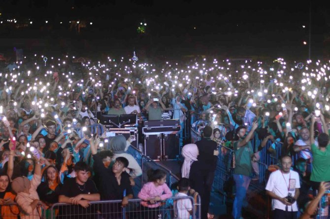 Çarşamba’da Unutulmaz Gece: Akülü Araç Teslimi Ve Koray Avcı Konseri
