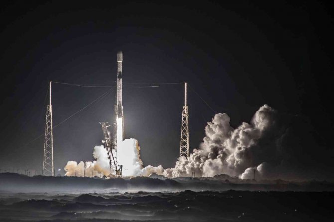 Spacex’in Falcon 9 Roketi 54 Starlink Uydusunu Daha Yörüngeye Gönderdi