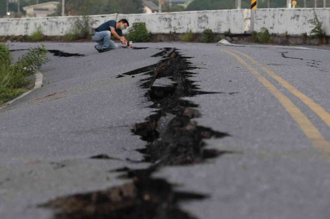 Tayvan’daki 6.9’luk Depremin Bilançosu Netleşiyor: 1 Ölü, 79 Yaralı
