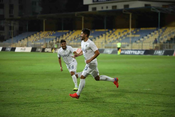 Menemenspor Liderlik Koltuğunda