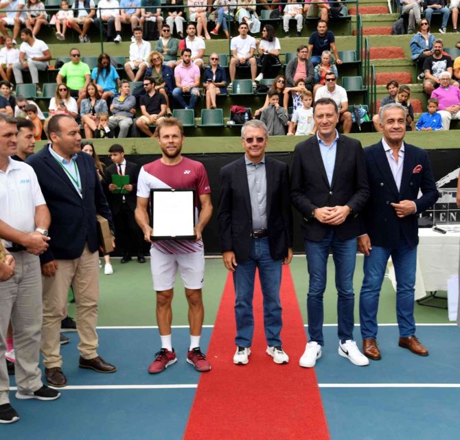 İ̇stanbul Challenger Tenis Turnuvası Şampiyonu Radu Albot Oldu