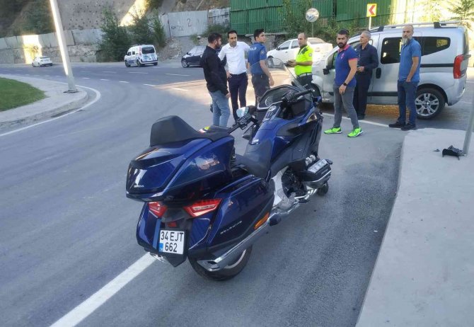 Acun Ilıcalı Motosiklet Kazası Yaptı