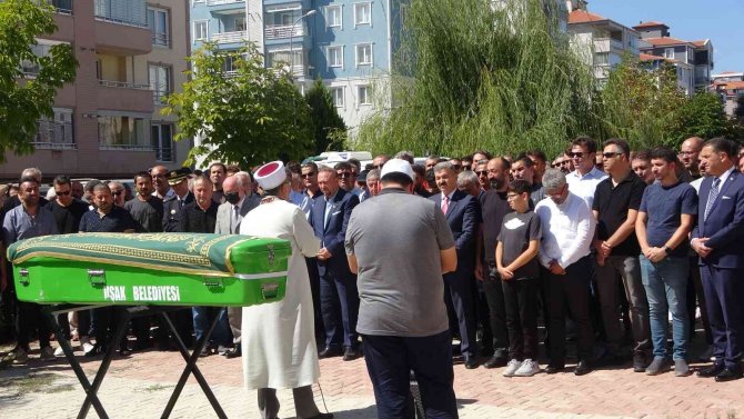 Yatağında Hayatını Kaybeden 15 Yaşındaki Çocuk Toprağa Verildi
