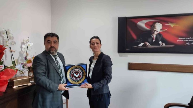 Umfed Çalışmalarını ’Maddeye Değil Hayata Bağlan’ Sloganıyla Yürütüyor