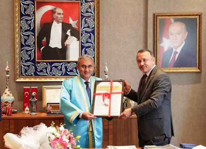 Vali Çelik Ve Başkan Işık’a Ahilik Haftası Hediyesi