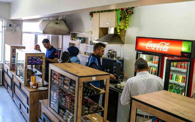 Van Büyükşehir Zabıtasından Okul Kantinlerinde Gıda Ve Hijyen Denetimi