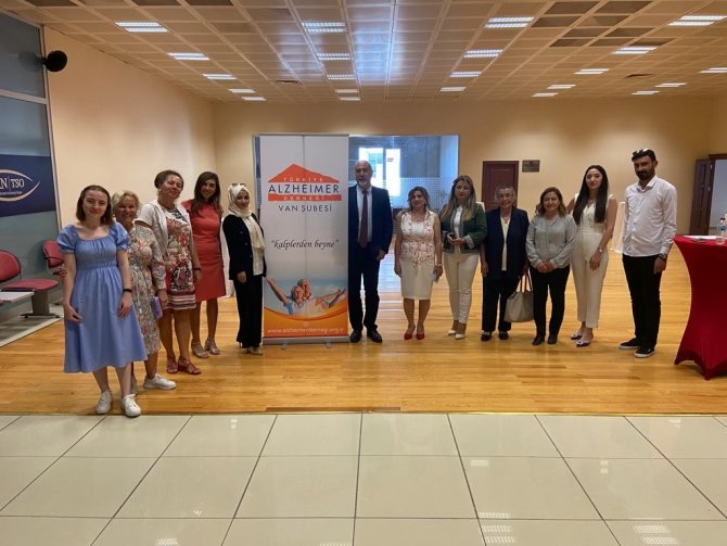 Van’da ‘Alzheimerden Korunma Ve Sağlıklı Yaş Alma’ Semineri
