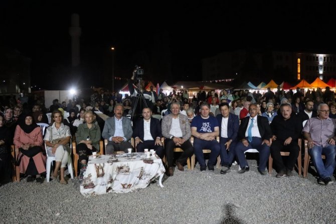 Yalova’da Hemşehri Dernekleri Buluşması’na Binlerce Kişi Katıldı