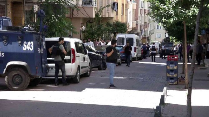 Polise Silahlı Saldırı Gerçekleştiren Cinayet Zanlılarını Yakalamak İçin Operasyon Başlatıldı