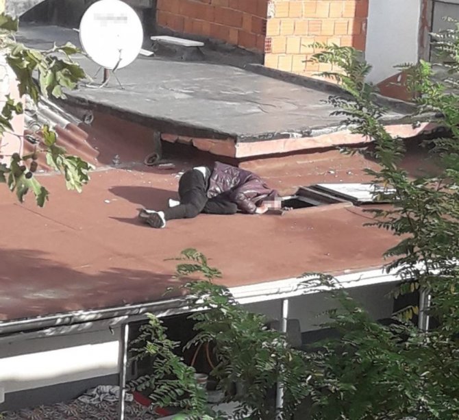 Bandırma’da Hırsız Çatıda Uyuyakaldı