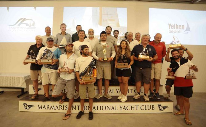 15.channel Regatta Yelken Yarışlarının Şampiyonları Kupalarını Aldı
