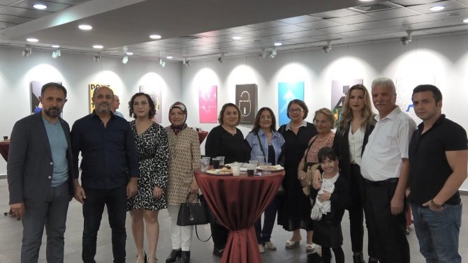 ‘Empat Bilinç’ Afiş Sergisine Yoğun İlgi