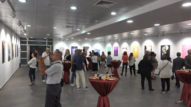 ‘Empat Bilinç’ Afiş Sergisine Yoğun İlgi