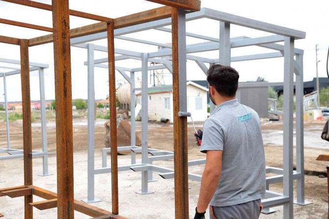 Aksaray Belediyesi Otobüs Durakları Kendi Atölyelerinde Üretiyor