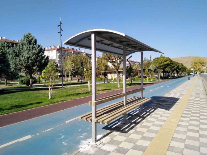 Aksaray Belediyesi Otobüs Durakları Kendi Atölyelerinde Üretiyor