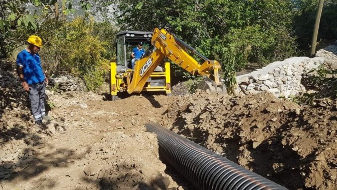 Büyükşehir’den Ürünlü’de Yağmur Suyu Çalışması