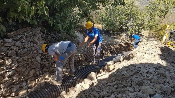 Büyükşehir’den Ürünlü’de Yağmur Suyu Çalışması