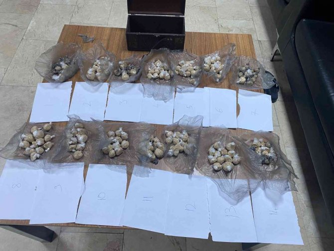 Eyüpsultan’da Aracın Teyp Ve Bagaj Bölümünden Uyuşturucu Çıktı