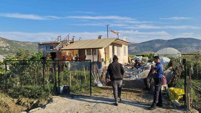 53 Yaşındaki Adam Evinde Ölü Bulundu