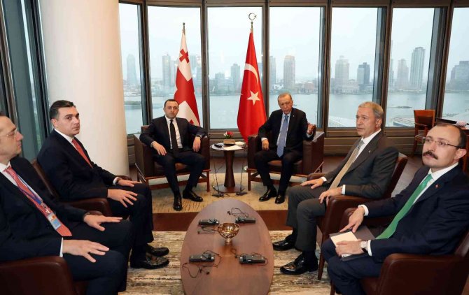 Cumhurbaşkanı Erdoğan, Gürcistan Başbakanı Garibaşvili İle Bir Araya Geldi