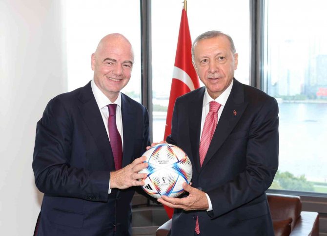 Cumhurbaşkanı Erdoğan, Fıfa Başkanı Gianni Infantino’yu Kabul Etti