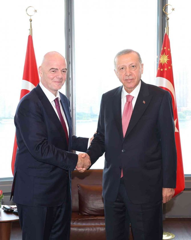 Cumhurbaşkanı Erdoğan, Fıfa Başkanı Gianni Infantino’yu Kabul Etti