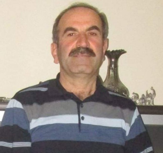 Tarlasını Sulamak İsteyen Eski Muhtar, Kanala Devrilen Traktörün Altında Can Verdi