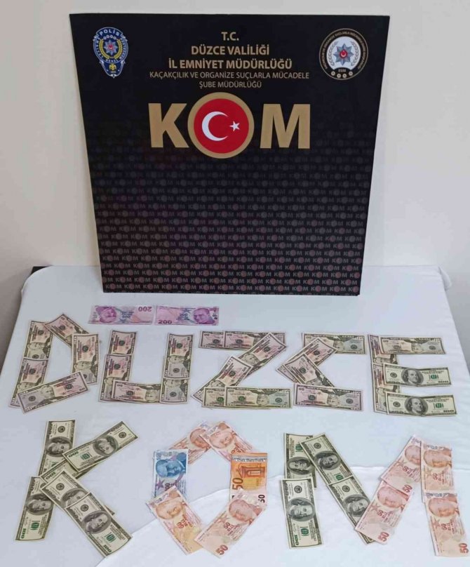Karı-koca Sahte Para Ve Uyuşturucuyla Yakalandı