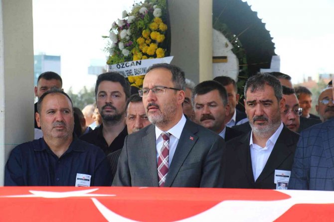 Olimpiyat Şampiyonu Eski Güreşçi Mustafa Dağıstanlı Son Yolculuğuna Uğurlandı