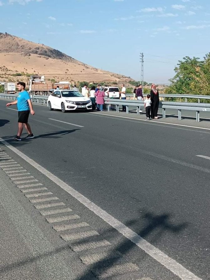 Yolun Karşısına Geçerken Aracın Çarptığı Adam Hayatını Kaybetti