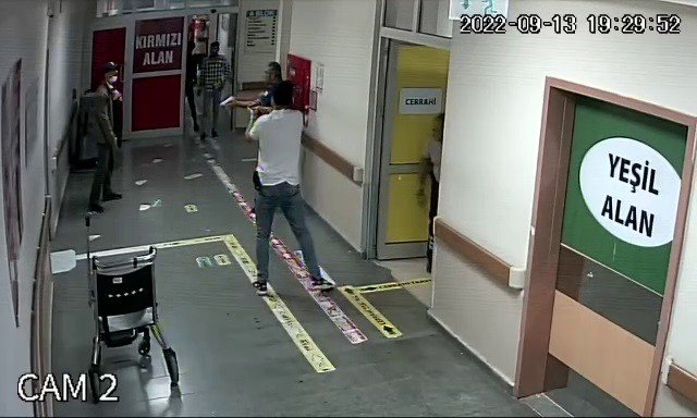 Hatay’da Şizofren Şahıs, Komşusuna Kurşun Yağdırdı