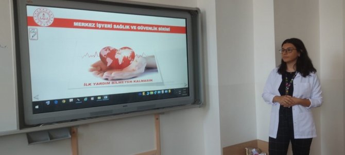 Hisarcık’ta İlk Ve Ortaokul Öğrencilerine İlk Yardım Eğitimi