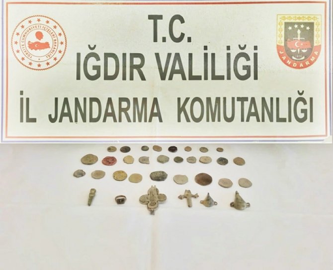 Iğdır’da Tarihi Eser Ve Silah Kaçakçılığı Operasyonu: 4 Gözaltı