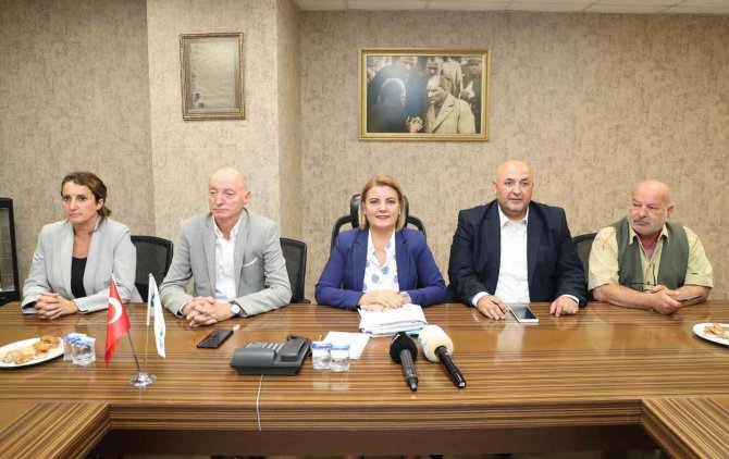 İ̇zmit Belediye Başkanı Hürriyet’ten "Kiralık Hizmet Araçları" Açıklaması