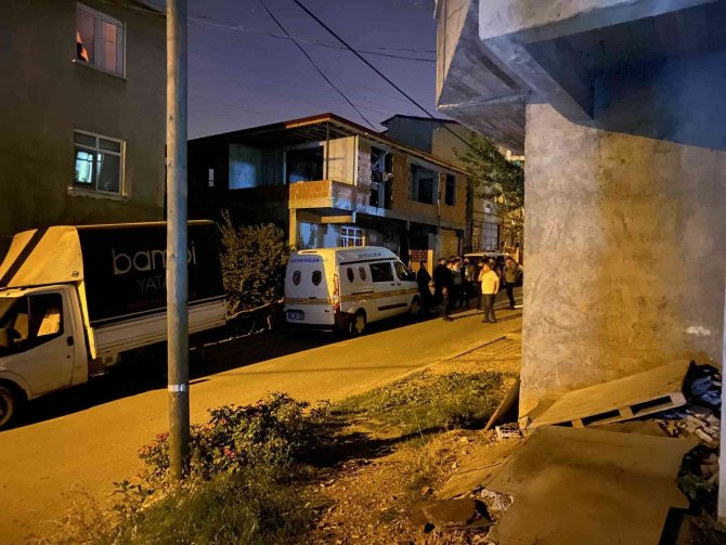 Yaşlı Adam Zihinsel Engelli Oğlu Tarafından Bıçaklanarak Öldürüldü