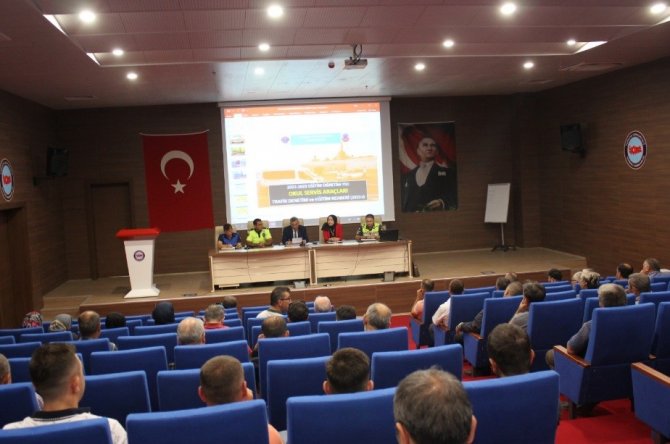 Okul Servisi Şoförlerine Ve Rehber Personellere Eğitim