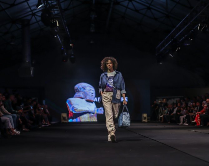 ‘Tarihin Dokusunda Arslantepe 4 Defilesi’ İlgi Gördü