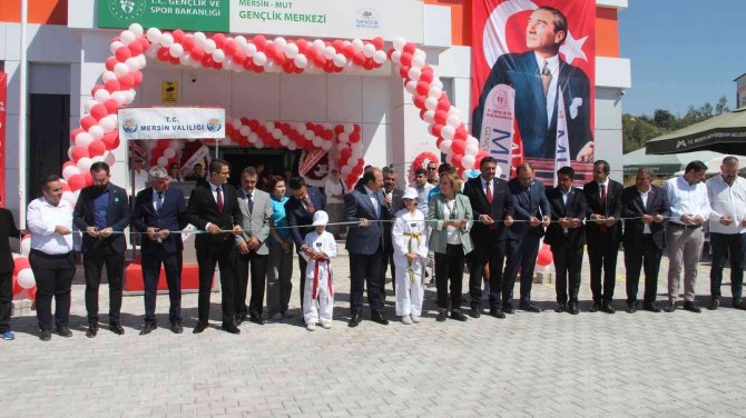 Mut’ta Gençlik Ve Spor Merkezi Kompleksi Açıldı