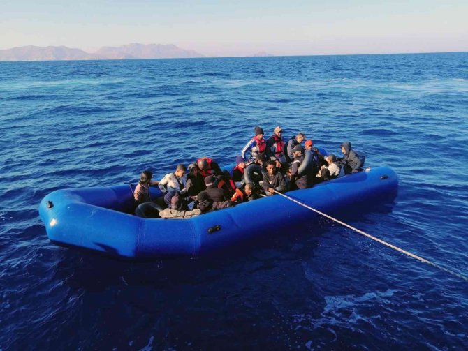 Datça’da 48 Göçmen Kurtarıldı, 29 Göçmen Yakalandı
