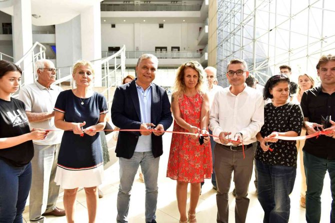 Aksulu Öğrenciler Muratpaşa’da Sergi Açtı