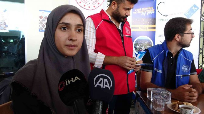 Kyk’da Barınacak Üniversite Öğrencileri Otogar Ve Havalimanında Karşılanarak Yurtlara Yerleştiriliyor