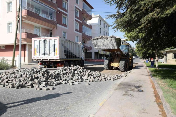 Esentepe Mahallesi’nde Sıcak Asfalt Serimi Ve Altyapı Yenileme Çalışması Yapılacak