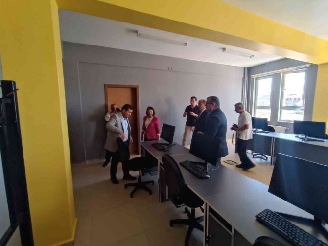 Okul Öncesi Uygulama Sınıfı Ve Bilişim Laboratuarının Açıldı